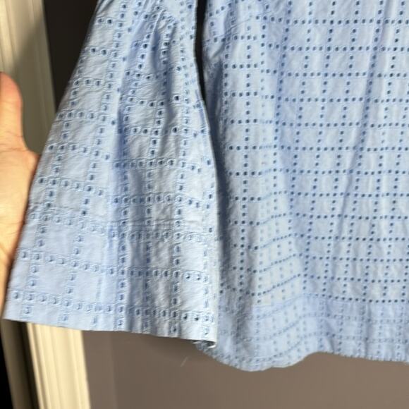 Neiman Marcus Light Blue Eyelet Tunic Top With Bell Sleeves Size 6 - Picture 5 of 9